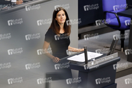 235. Sitzung des Deutschen Bundestages in Berlin