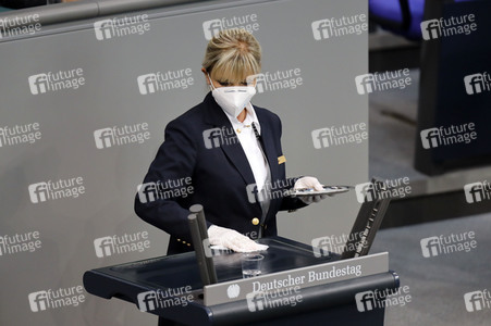 235. Sitzung des Deutschen Bundestages in Berlin