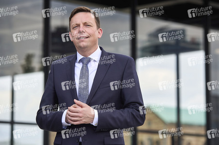Ministerpräsidenten der Länder besuchen die Neue Nationalgalerie in Berlin