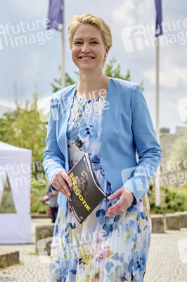 Ministerpräsidenten der Länder besuchen die Neue Nationalgalerie in Berlin