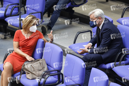 235. Sitzung des Deutschen Bundestages in Berlin