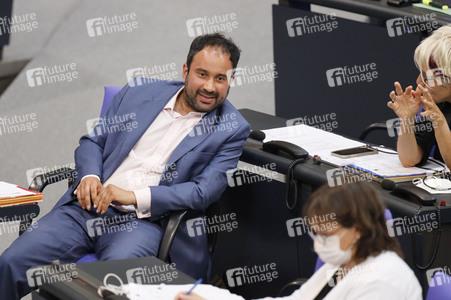 235. Sitzung des Deutschen Bundestages in Berlin