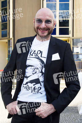 Theaterpremiere 'Amazing Family' in Berlin