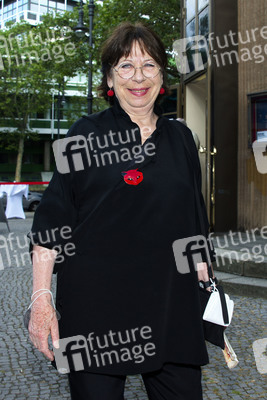 Theaterpremiere 'Amazing Family' in Berlin