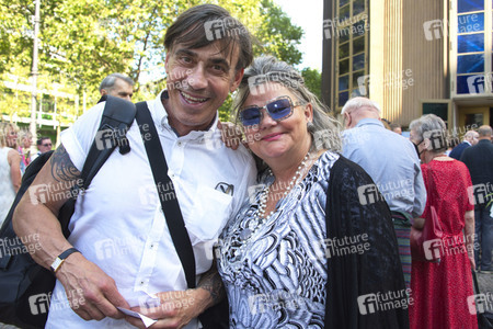 Theaterpremiere 'Amazing Family' in Berlin