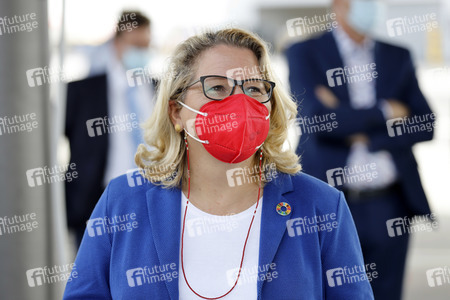 Inbetriebnahme der neuen Ladeinfrastruktur für Elektro-Busse