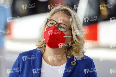 Inbetriebnahme der neuen Ladeinfrastruktur für Elektro-Busse