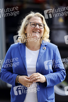 Inbetriebnahme der neuen Ladeinfrastruktur für Elektro-Busse