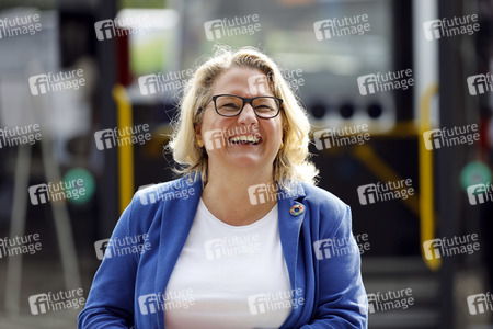 Inbetriebnahme der neuen Ladeinfrastruktur für Elektro-Busse