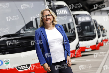 Inbetriebnahme der neuen Ladeinfrastruktur für Elektro-Busse
