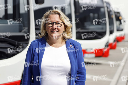 Inbetriebnahme der neuen Ladeinfrastruktur für Elektro-Busse