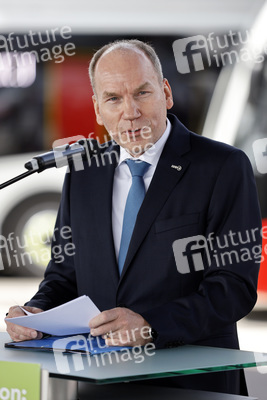 Inbetriebnahme der neuen Ladeinfrastruktur für Elektro-Busse