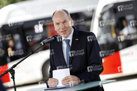 Inbetriebnahme der neuen Ladeinfrastruktur für Elektro-Busse