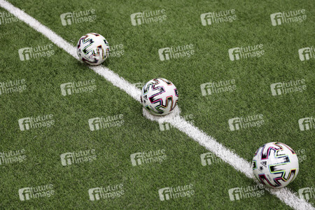 Scheckübergabe Lukas Podolski Stiftung in Köln