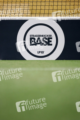 Scheckübergabe Lukas Podolski Stiftung in Köln