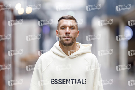 Scheckübergabe Lukas Podolski Stiftung in Köln