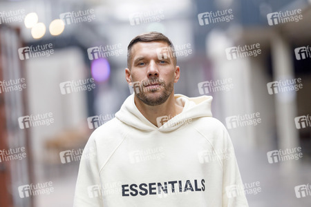 Scheckübergabe Lukas Podolski Stiftung in Köln