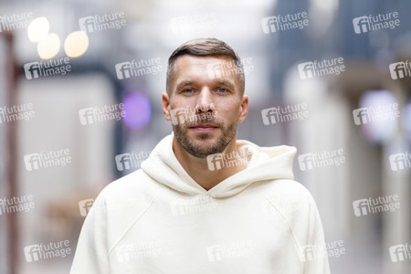 Scheckübergabe Lukas Podolski Stiftung in Köln