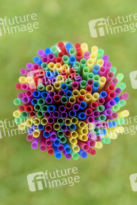 Symbolfoto Wegwerfprodukte aus Plastik