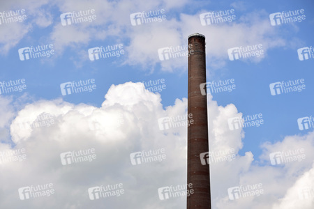 Symbolfoto Shell Raffinerie