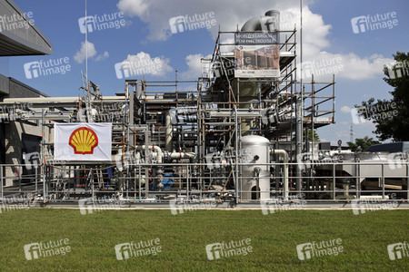 Symbolfoto Shell Raffinerie