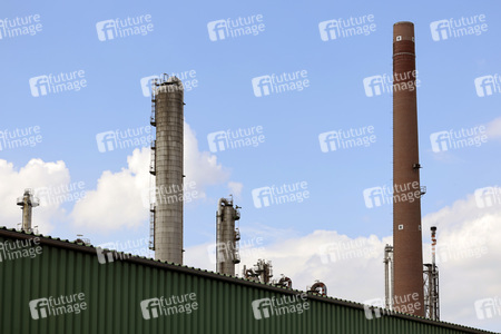 Symbolfoto Shell Raffinerie