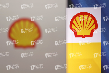 Symbolfoto Shell Raffinerie