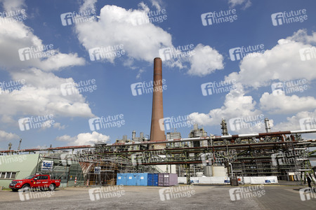 Symbolfoto Shell Raffinerie