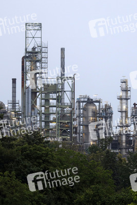 Symbolfoto Shell Raffinerie