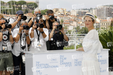 Photocall 'Bergman Island', Cannes Film Festival 2021
