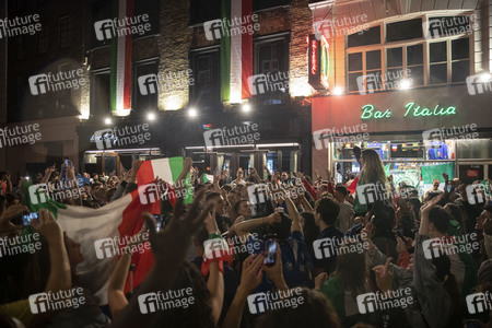 Italien-Fans feiern den EM-Sieg in London