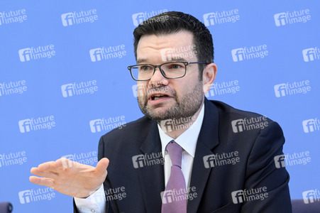 Pressekonferenz zur Verfassungsbeschwerde der FDP gegen Staatstrojaner in Berlin