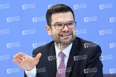 Pressekonferenz zur Verfassungsbeschwerde der FDP gegen Staatstrojaner in Berlin