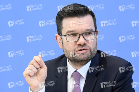Pressekonferenz zur Verfassungsbeschwerde der FDP gegen Staatstrojaner in Berlin