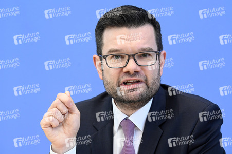 Pressekonferenz zur Verfassungsbeschwerde der FDP gegen Staatstrojaner in Berlin