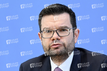 Pressekonferenz zur Verfassungsbeschwerde der FDP gegen Staatstrojaner in Berlin