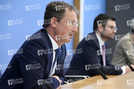 Pressekonferenz zur Verfassungsbeschwerde der FDP gegen Staatstrojaner in Berlin