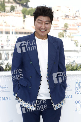 Photocall 'Emergency Declaration', Cannes Film Festival 2021