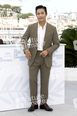 Photocall 'Emergency Declaration', Cannes Film Festival 2021
