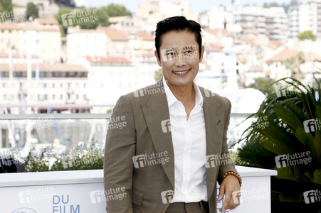 Photocall 'Emergency Declaration', Cannes Film Festival 2021