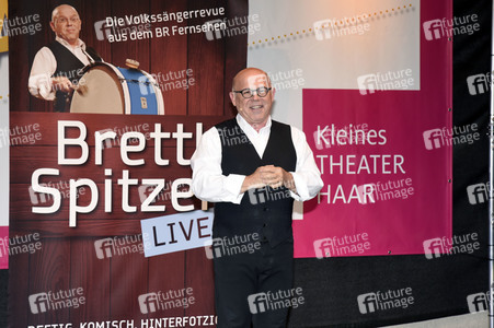 Volkssänger-Revue 'Brettl-Spitzen' in Haar