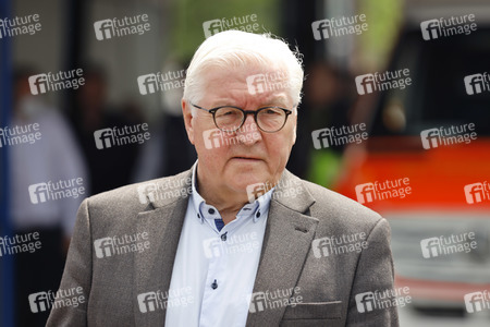 Frank-Walter Steinmeier und Armin Laschet besuchen Hochwassergebiet in Erftstadt