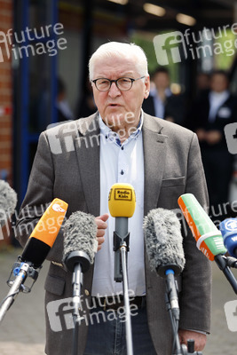 Frank-Walter Steinmeier und Armin Laschet besuchen Hochwassergebiet in Erftstadt