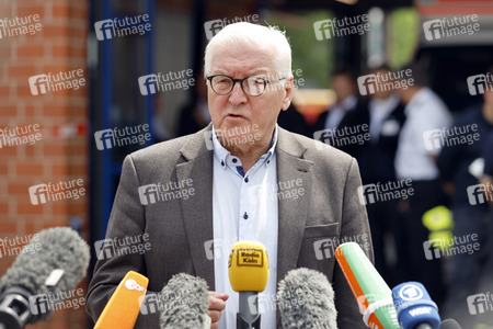 Frank-Walter Steinmeier und Armin Laschet besuchen Hochwassergebiet in Erftstadt