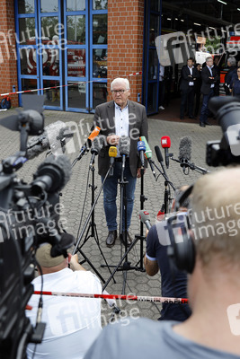 Frank-Walter Steinmeier und Armin Laschet besuchen Hochwassergebiet in Erftstadt