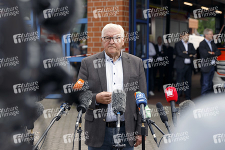 Frank-Walter Steinmeier und Armin Laschet besuchen Hochwassergebiet in Erftstadt