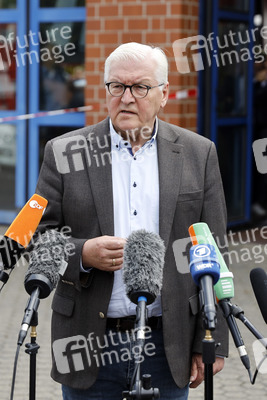 Frank-Walter Steinmeier und Armin Laschet besuchen Hochwassergebiet in Erftstadt