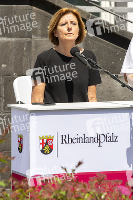 Pressestatement der Bundeskanzelrin nach ihrem Besuch im Hochwassergebiet in Adenau