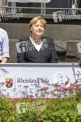 Pressestatement der Bundeskanzelrin nach ihrem Besuch im Hochwassergebiet in Adenau