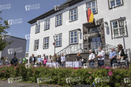 Pressestatement der Bundeskanzelrin nach ihrem Besuch im Hochwassergebiet in Adenau
